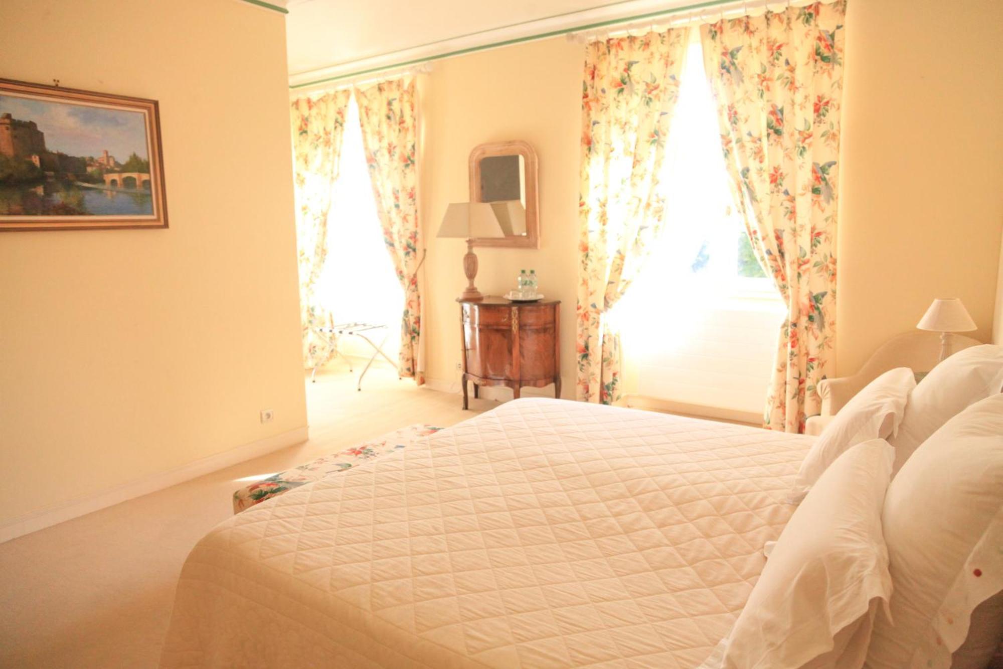 Chateau Senailhac Bed & Breakfast Tresses ภายนอก รูปภาพ